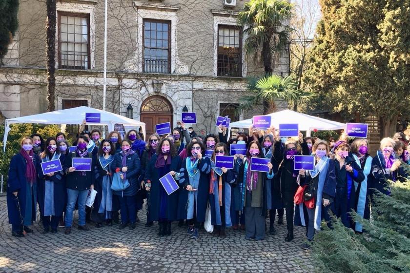 Boğaziçi Üniversitesinde kadın akademisylerin 8 Mart nöbeti