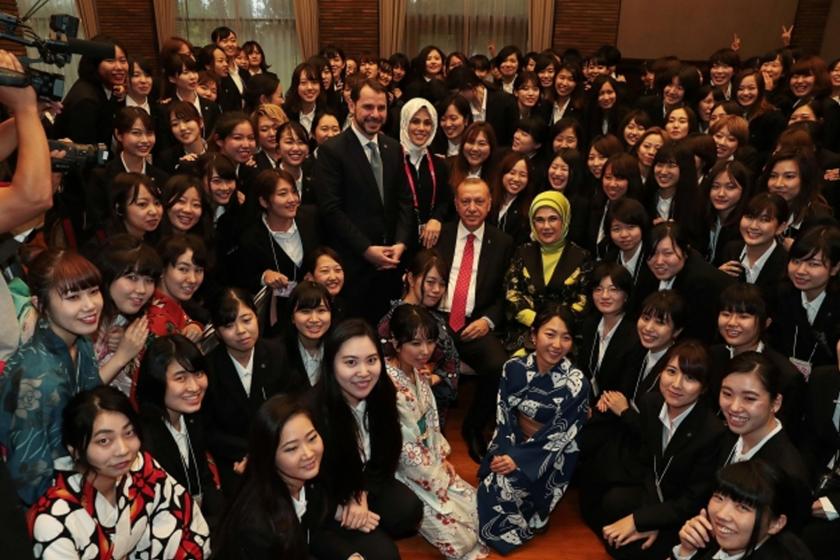 Erdoğan, Japonya'da 'kadın üniversitesi'ni ziyaret etmişti.