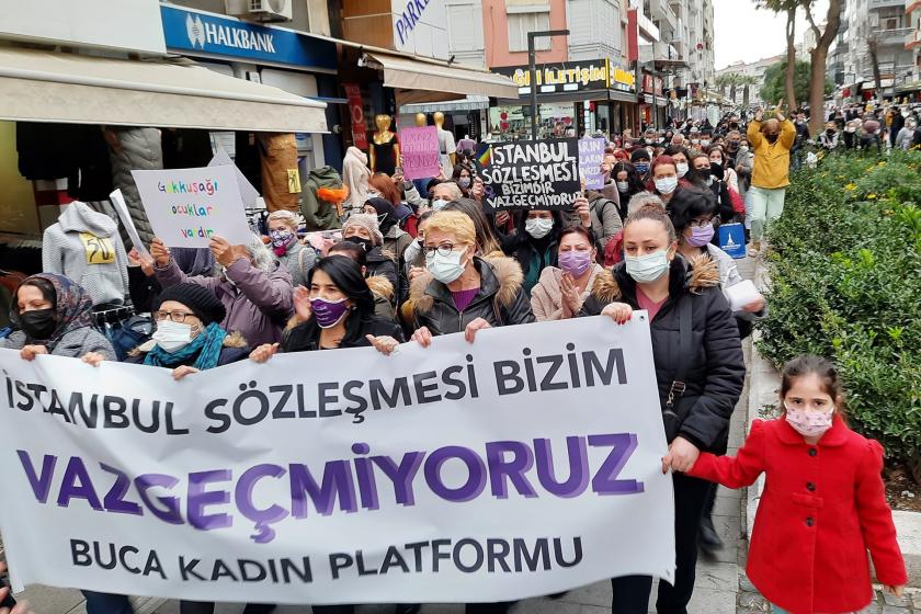 Buca Kadın Platformu yürüyüş düzenledi