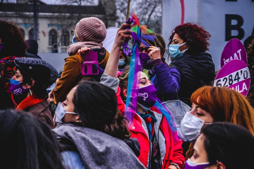 istanbul sözleşmesi eylemleri döviz taşıyan kadınlar