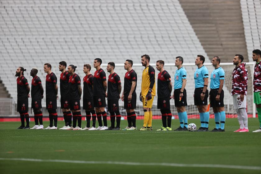 Süper Lig'de oynanan Karagümrük-Hatayspor maçından önce seremoni esnasında çekilen bir fotoğraf.