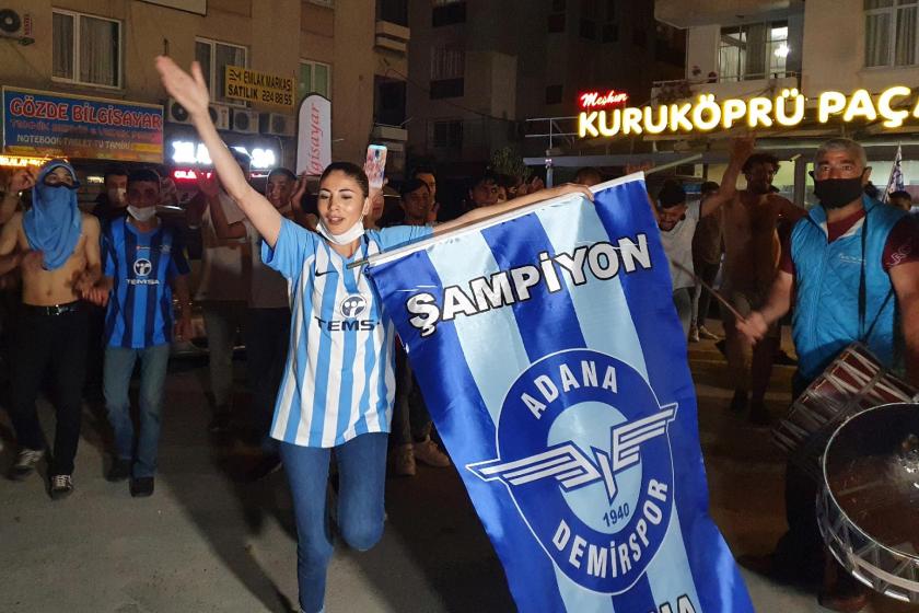 Adana Demirspor taraftarları