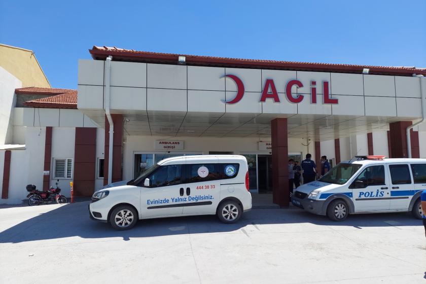 Acil servis girişi