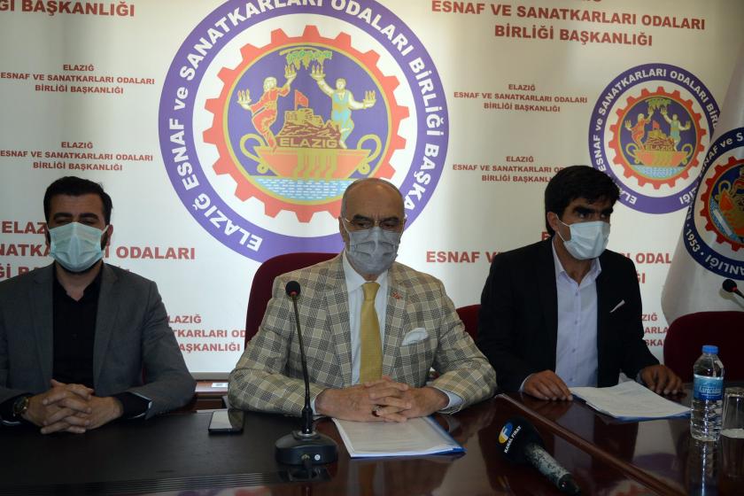 Elazığ Abdullahpaşa Mahallesi esnafı, Elazığ Esnaf Odası Başkanlığında gerçekleştirdiği açıklamada taleplerini sıraladı, sorunlarının çözülmesini istedi.