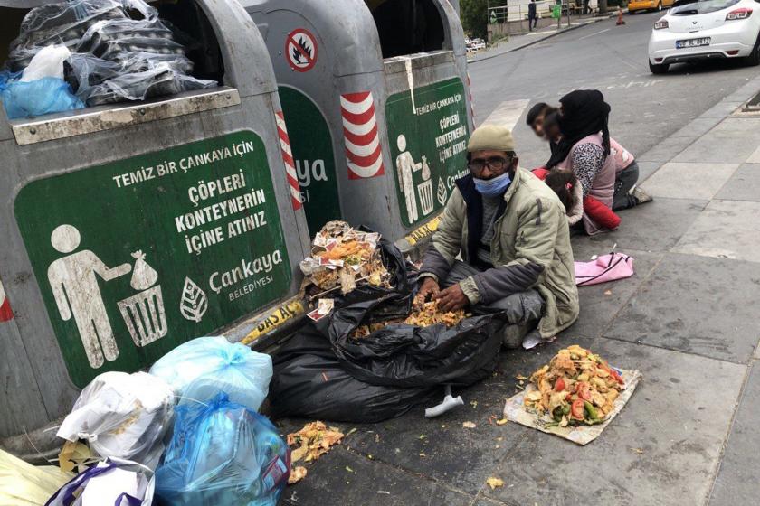 Ankara’da yoksulluğun fotoğrafı | Çöplerden yemek artığı topluyorlar