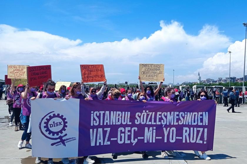 Kadınlar İstanbul Sözleşmesi için Maltepe'de bir araya geldi