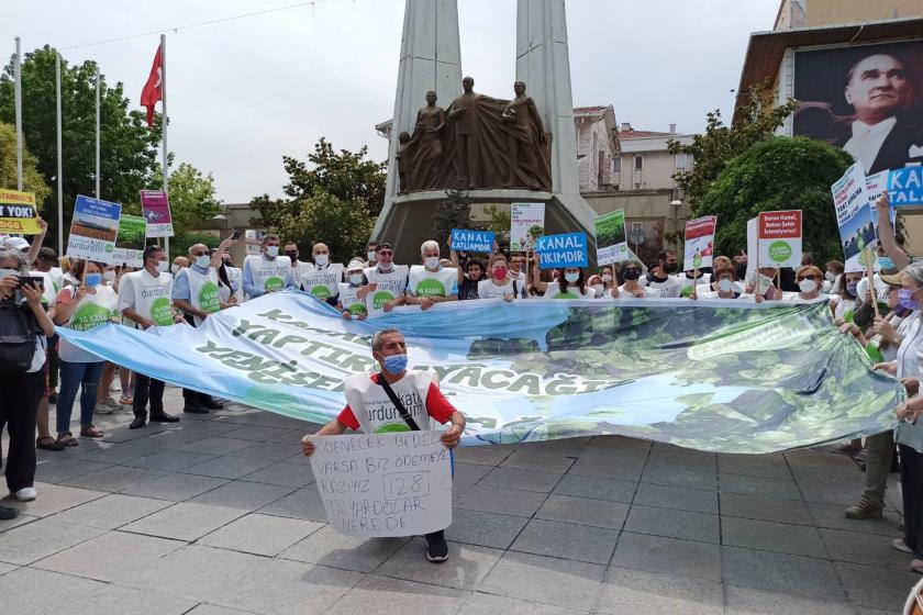 Ya Kanal Ya İstanbul koordinasyonu, Bakırköy Özgürlük Meydanı'nda gerçekleştirilen eylemde 'Kanal'ı yaptırmayacağız' dedi.