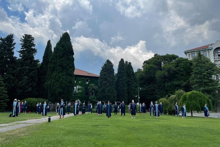 Boğaziçi akademisyenleri nöbet eyleminde 