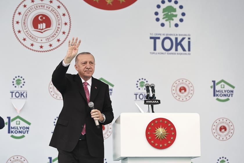 Recep Tayyip Erdoğan, TOKİ 1 Milyonuncu Konut Anahtar Teslim Töreni'nde kürsüde