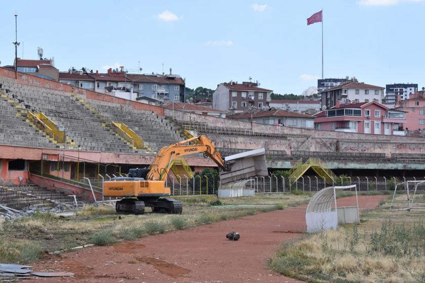 Cebeci İnönü Stadyumu yıkılıyor