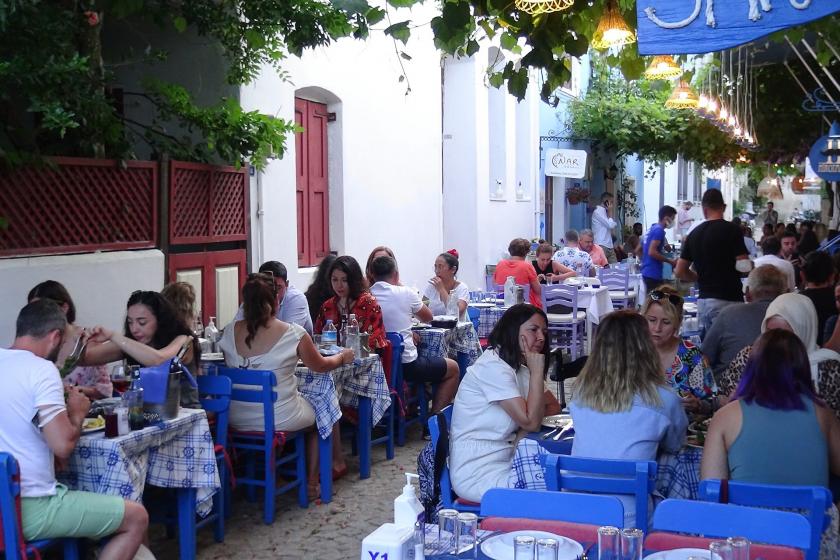 Bozcaada'da bir restoran