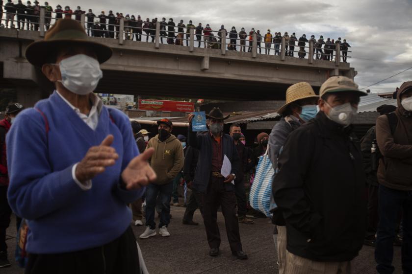 Guatemala'da hükümeti protesto eden halk