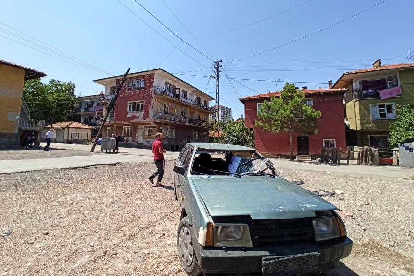 Ankara Altındağ'da mültecilere yönelik linç girişimi sırasında hasara uğrayan ev ve arabalar