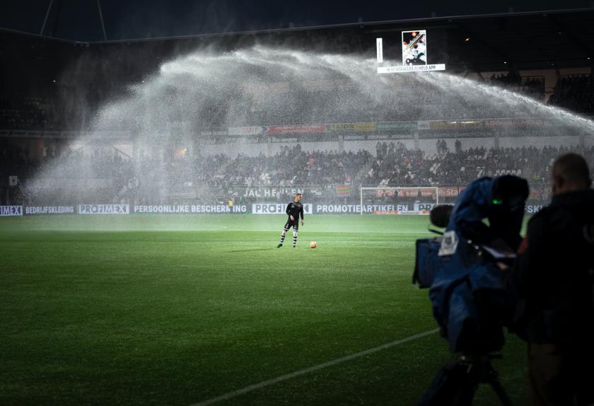 Kovid: Yeni futbol sezonunda başlıca Avrupa liglerinde taraftarlar statlara nasıl girecek?