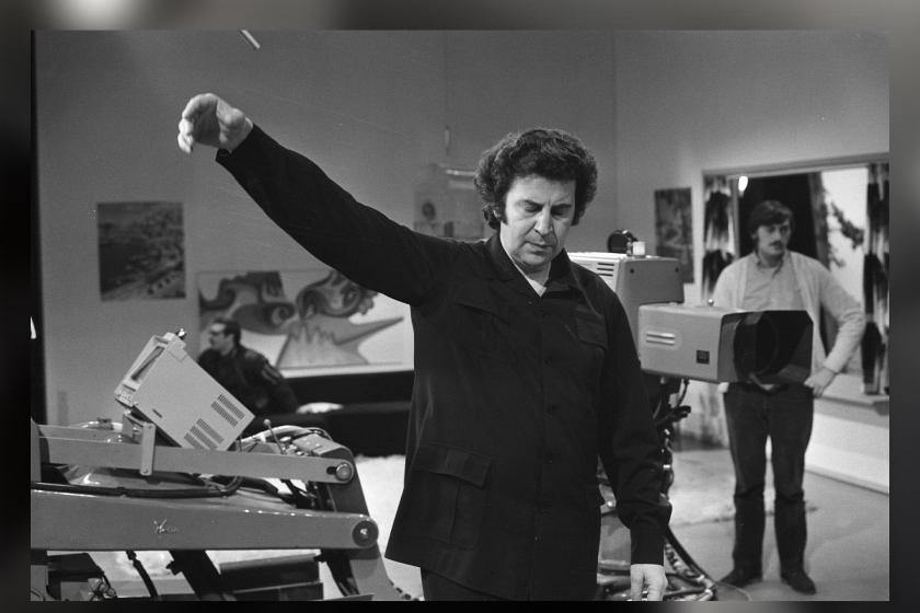 Mikis Theodorakis kimdir?