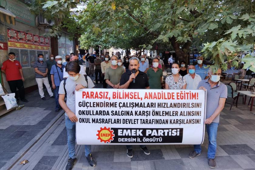 Dersim'de eğitime dair açıklama yapan kalabalık EMEP'liler