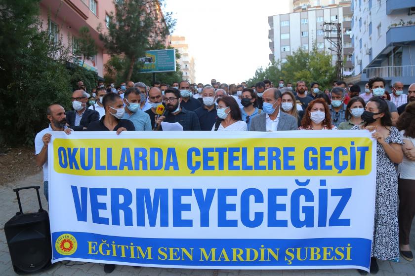 Eğitim Sen'in Mardin'de gerçekleştirdiği açıklamadan bir fotoğraf.