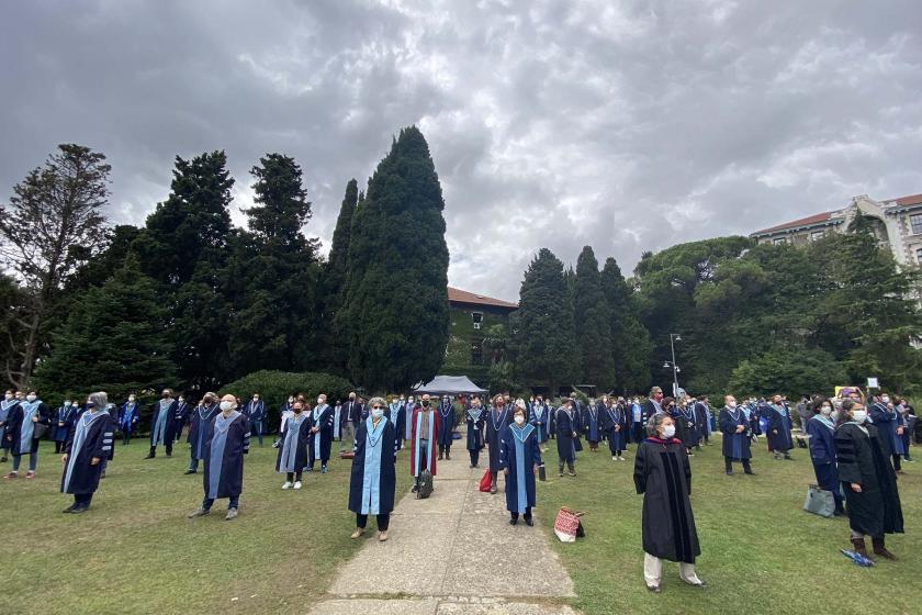 Boğaziçi Üniversitesi akademisyenleri rektörlüğe sırtını çevirdi