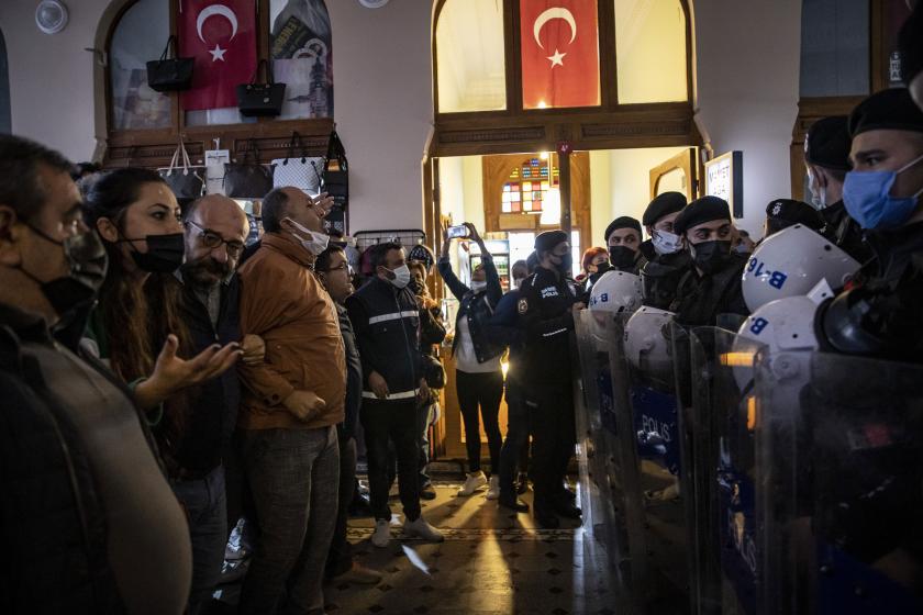 TÜGVA’ya verilen Büyükada İskelesi'nin üst katı