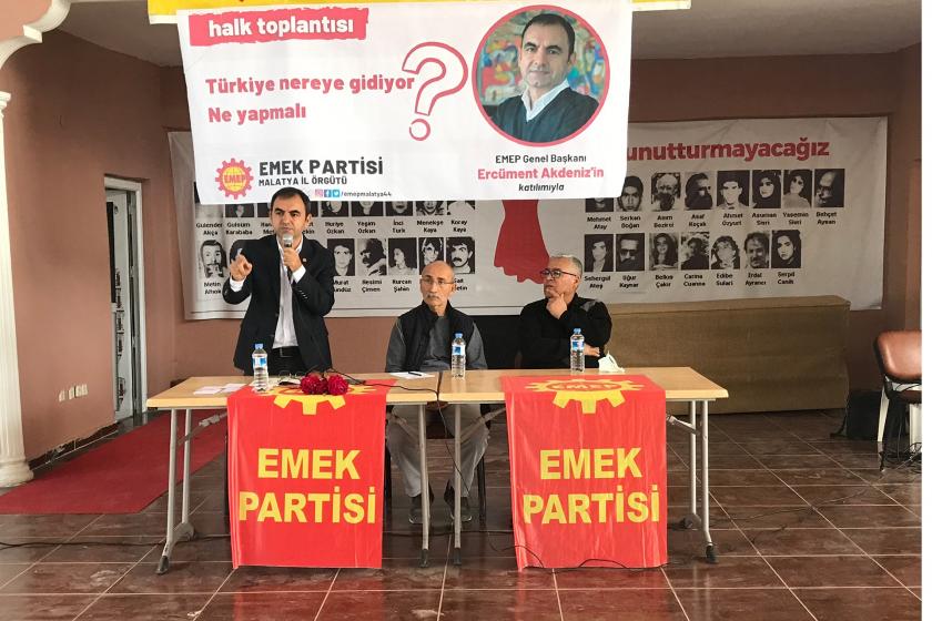 Emek Partisi (EMEP) Genel Başkanı Ercüment Akdeniz'in Malatya'da gerçekleştirdiği halk toplantısından bir fotoğraf.