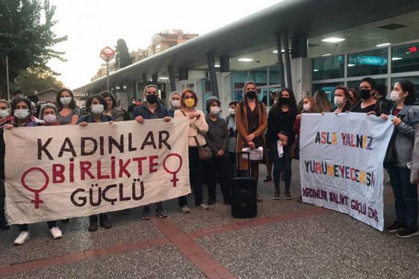 Kadınlar İzmir'de açıklama yaptı