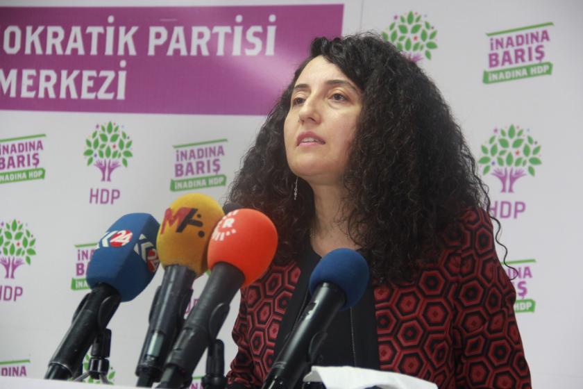 Ebru Günay 