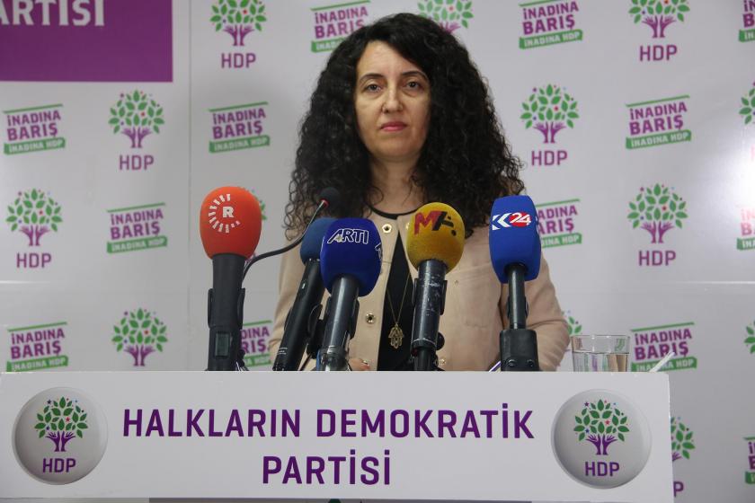 Ebru Günay HDP yazılı kürsüde