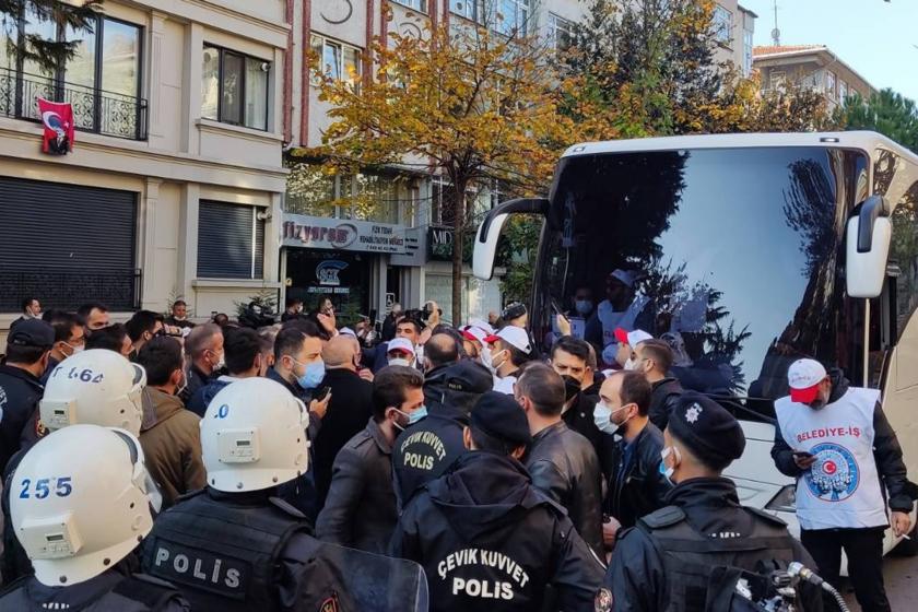 Bakırköy Belediyesi işçilerinin grevine İzmir'den desteğe gelen işçiler polis tarafından engellendi.