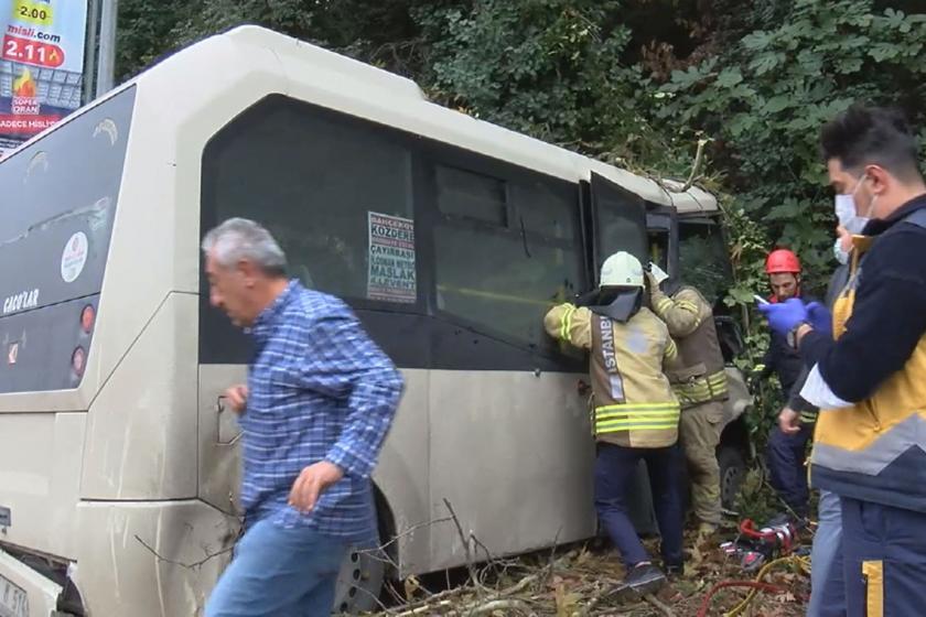 Sarıyer'de minibüsün kaza yapması sonucu 12 kişi yaralandı.