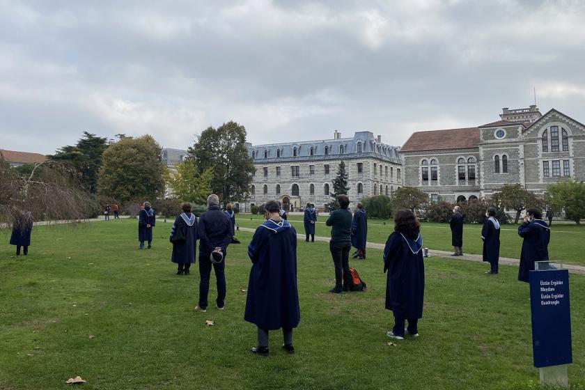 Boğaziçi Üniversitesi akademisyenleri rektörlüğe sırtını çevirdi