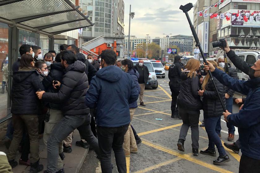 Ankara'da 'Geçinemiyoruz' eylemine polis müdahalesi