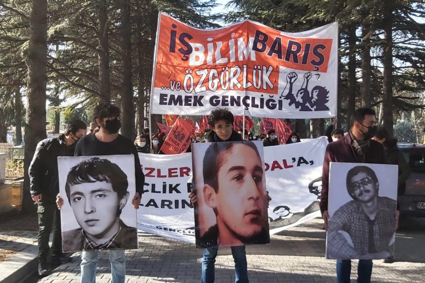 Genç komünist Erdal Eren, idamının 41. yılında Ankara'daki mezarı başında anıldı: "Erdal’a sözümüz tek adam rejimini yıkacağız"