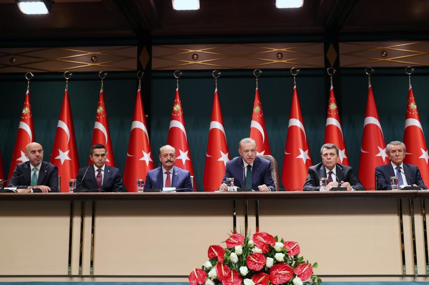 Cumhurbaşkanı Erdoğan, 2022'de uygulanacak asgari ücreti açıkladı.