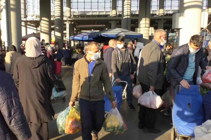 Ekonomiyi sorduğumuz vatandaş: Salatalığın bile ucuzunu arıyoruz