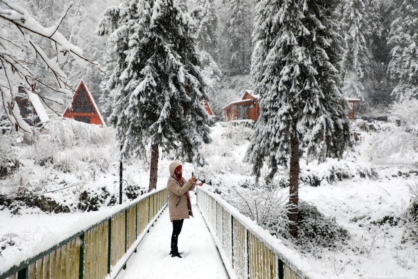 Rize'de kar etkili oldu