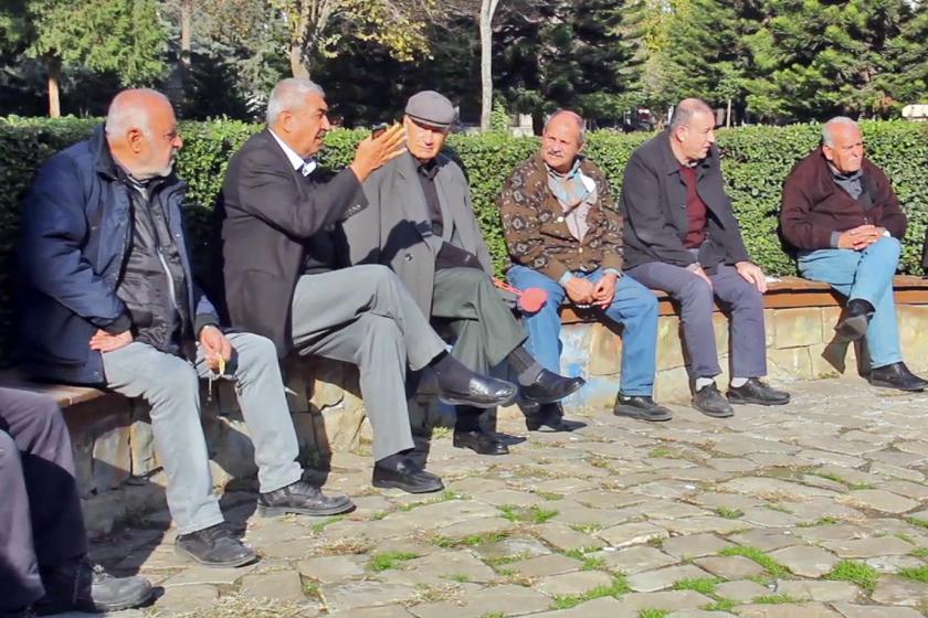 Emeklilere yeni yıldan ne beklediklerini sorduk | Çukurova'da Hayat