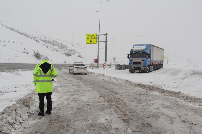 Erzincan'da kar