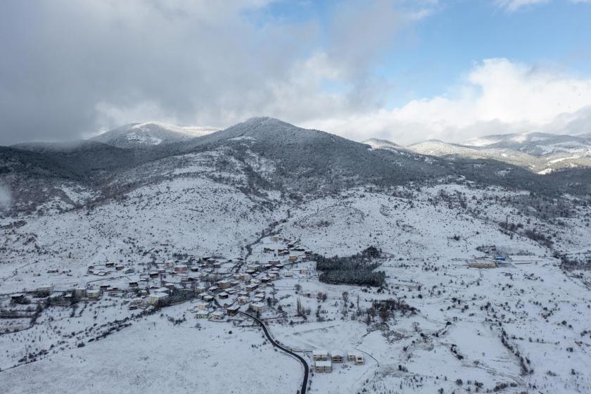 Ankara'ya bağlı Çamlıdere kar altında 