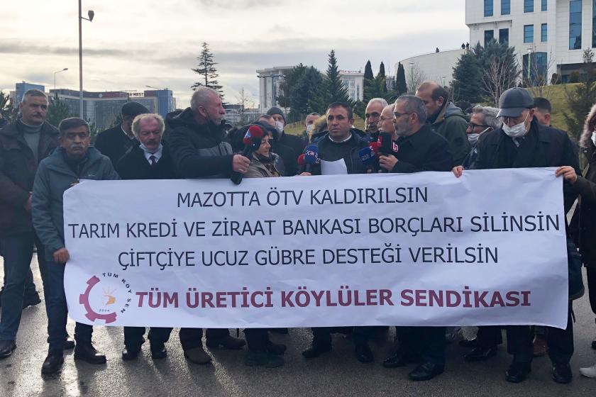 Tarım Bakanlığı önünde eylem düzenleyen üretici köylüler