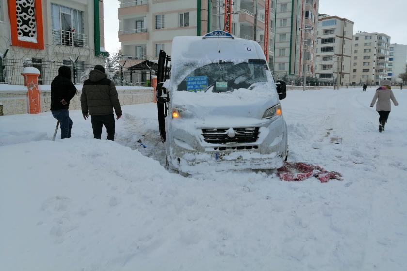 Diyarbakır'da etkili olan kar yaşamı olumsuz etkiledi