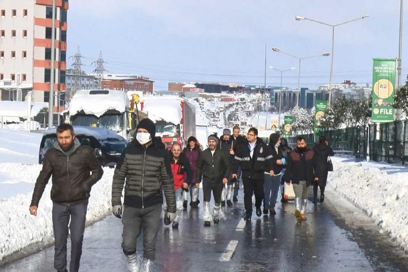 Hadımköy'de mahsur kalan işçiler