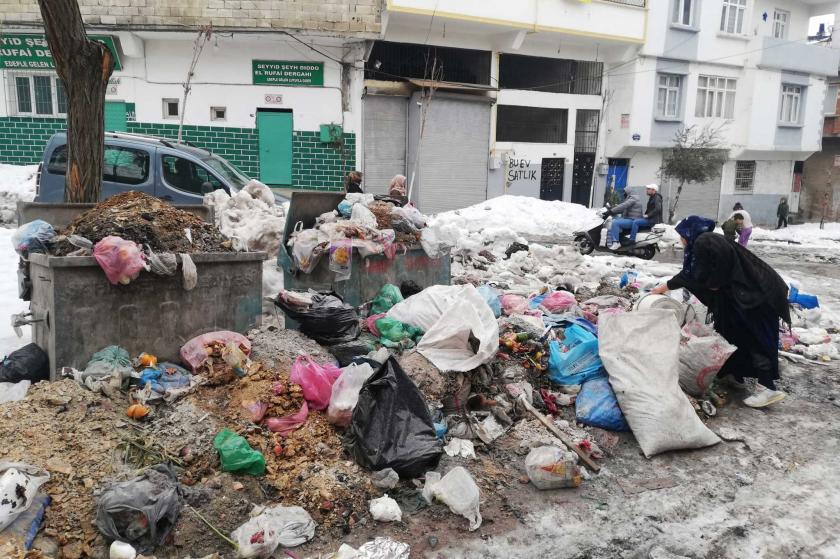 Antep'in kenar mahallerindeki çöp yığınları