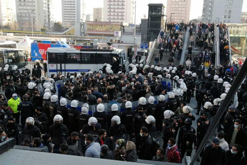 Şirinevler'de polis ablukası