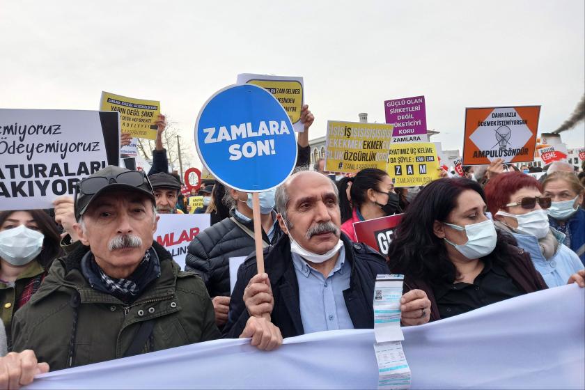 İstanbul'da Zamlar Geri Alınsın Koordinasyonu'nun çağrısıyla yapılan eylemden bir fotoğraf.