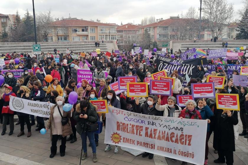 Ankara’da kadınlar haykırdı: Şiddete, krize ve yoksulluğa karşı yaşasın 8 Mart