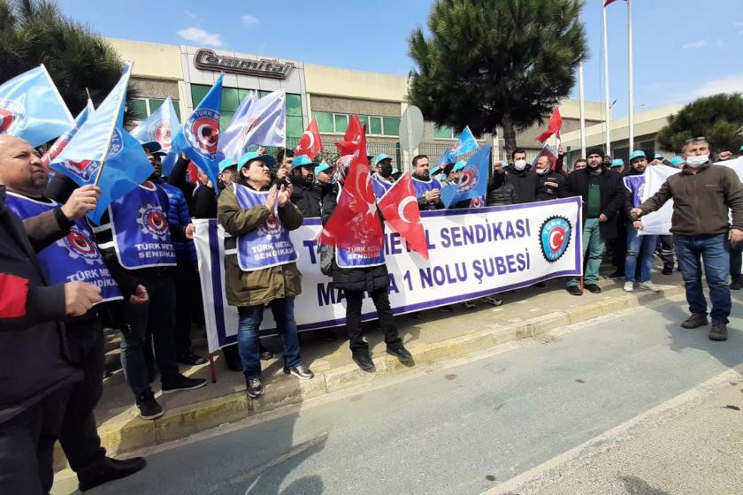 Manisa Commital fabrikasında işten atmaların ardından Türk Metal sendikasının basın açıklamasından bir fotoğraf.