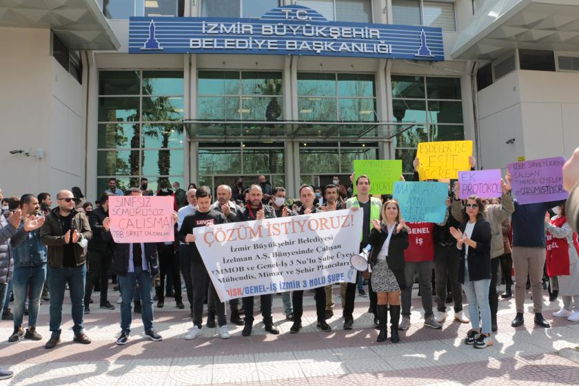 İzmir'de İZELMAN A.Ş. bünyesinde çalışan mühendis, mimar ve şehir plancılarının eyleminden bir fotoğraf.