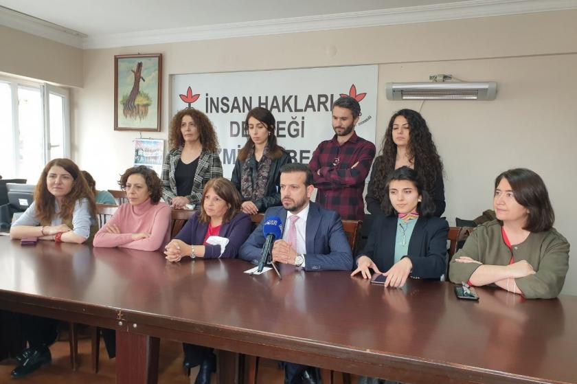 İzmir’de avukatlar açıklama yaptı