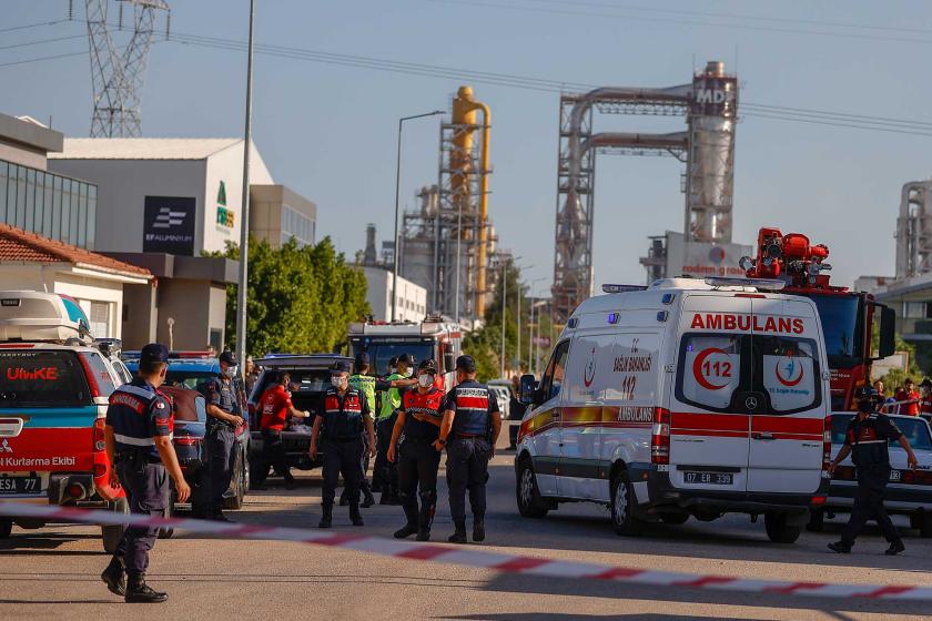 Antalya'da gübre fabrikasındaki gaz sızıntısı sebebiyle 2 işçi yaşamını yitirdi