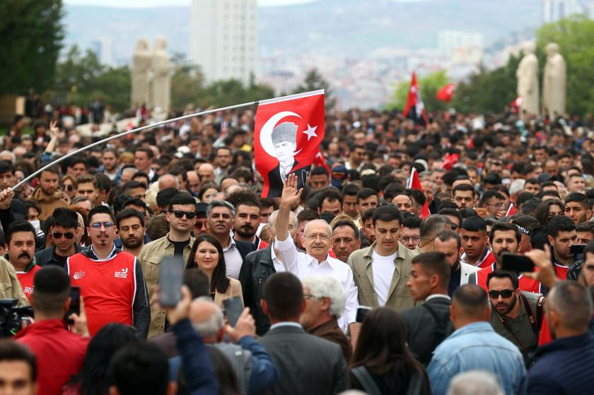 Kemal Kılıçdaroğlu, partisinin gençlik kollarıyla yürüdü